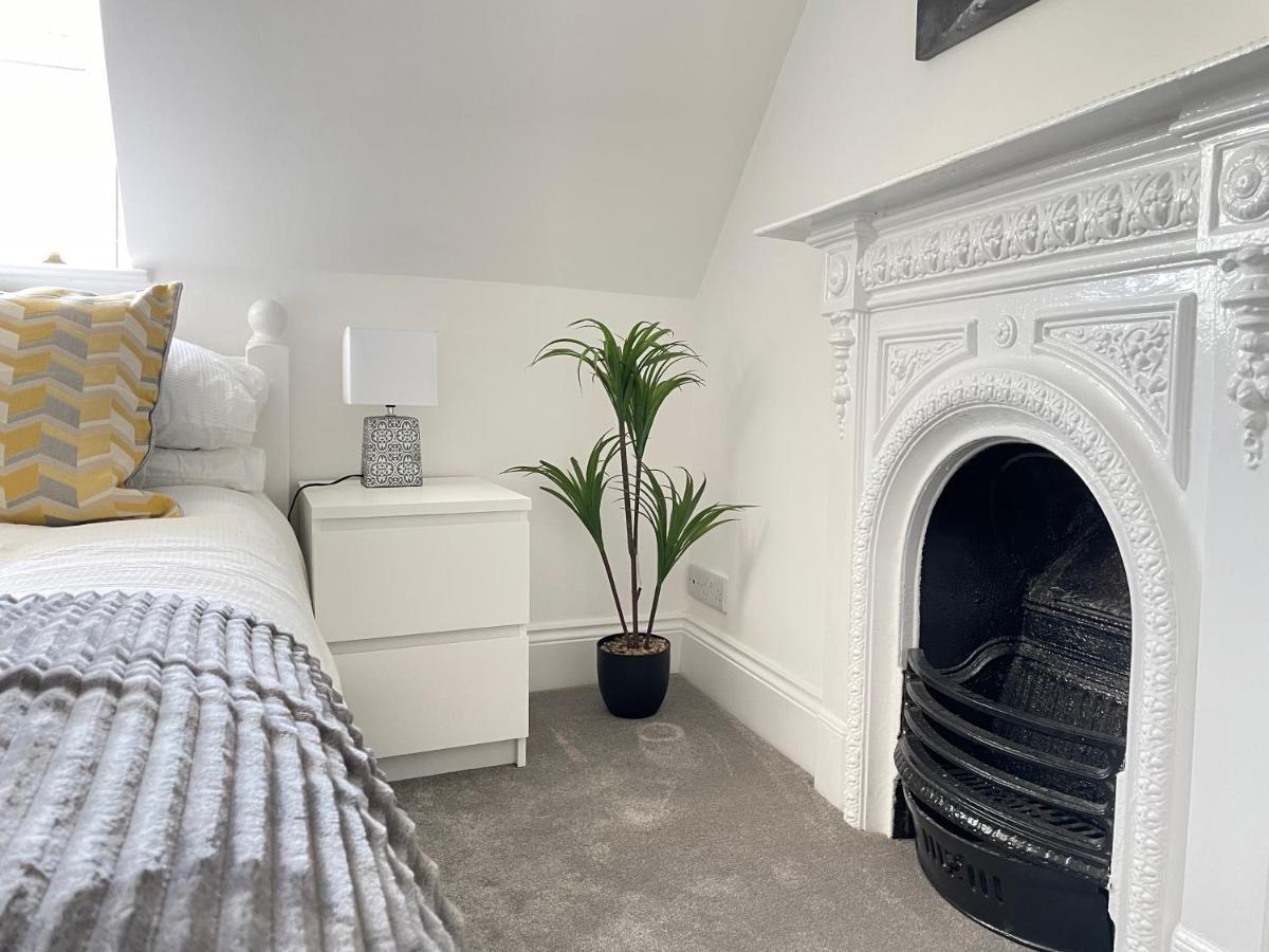 Light Airy 3 Bed Town Cntr Flat 700M To The Beach 伯恩茅斯 外观 照片