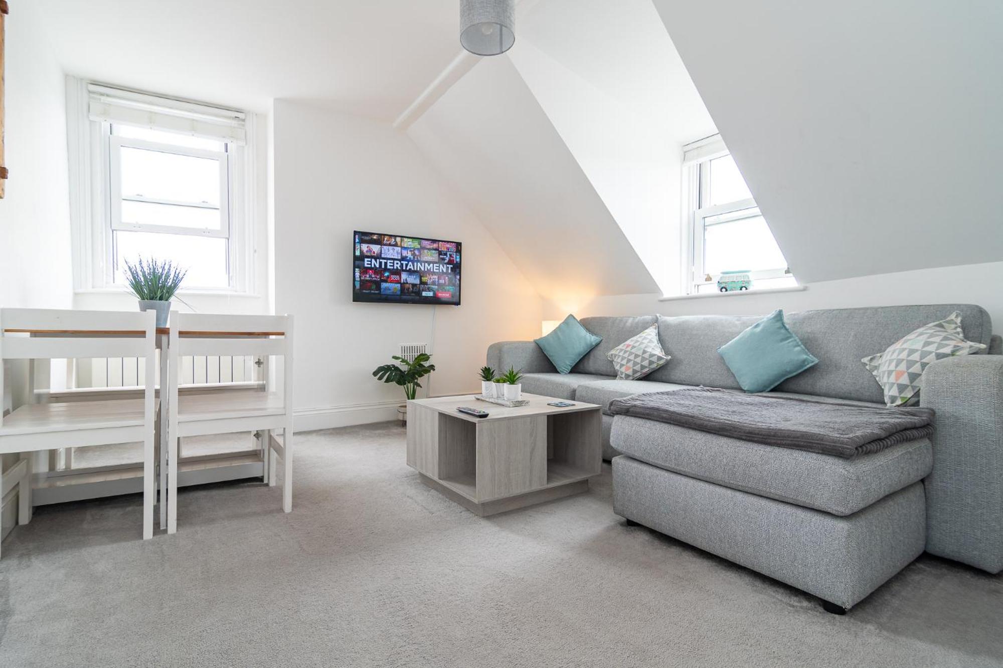 Light Airy 3 Bed Town Cntr Flat 700M To The Beach 伯恩茅斯 外观 照片